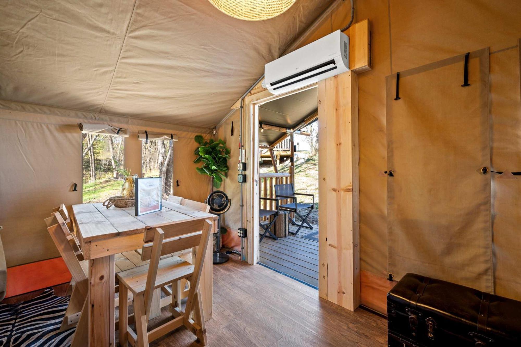 The Lodges At Eden Reserve - Safari Tents Вільямстаун Екстер'єр фото